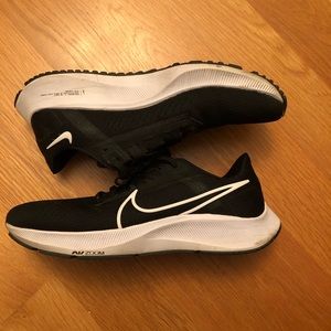 Nike Women's Air Zoom Pegasus 38 - CZ1901 001 - Black / White size 10